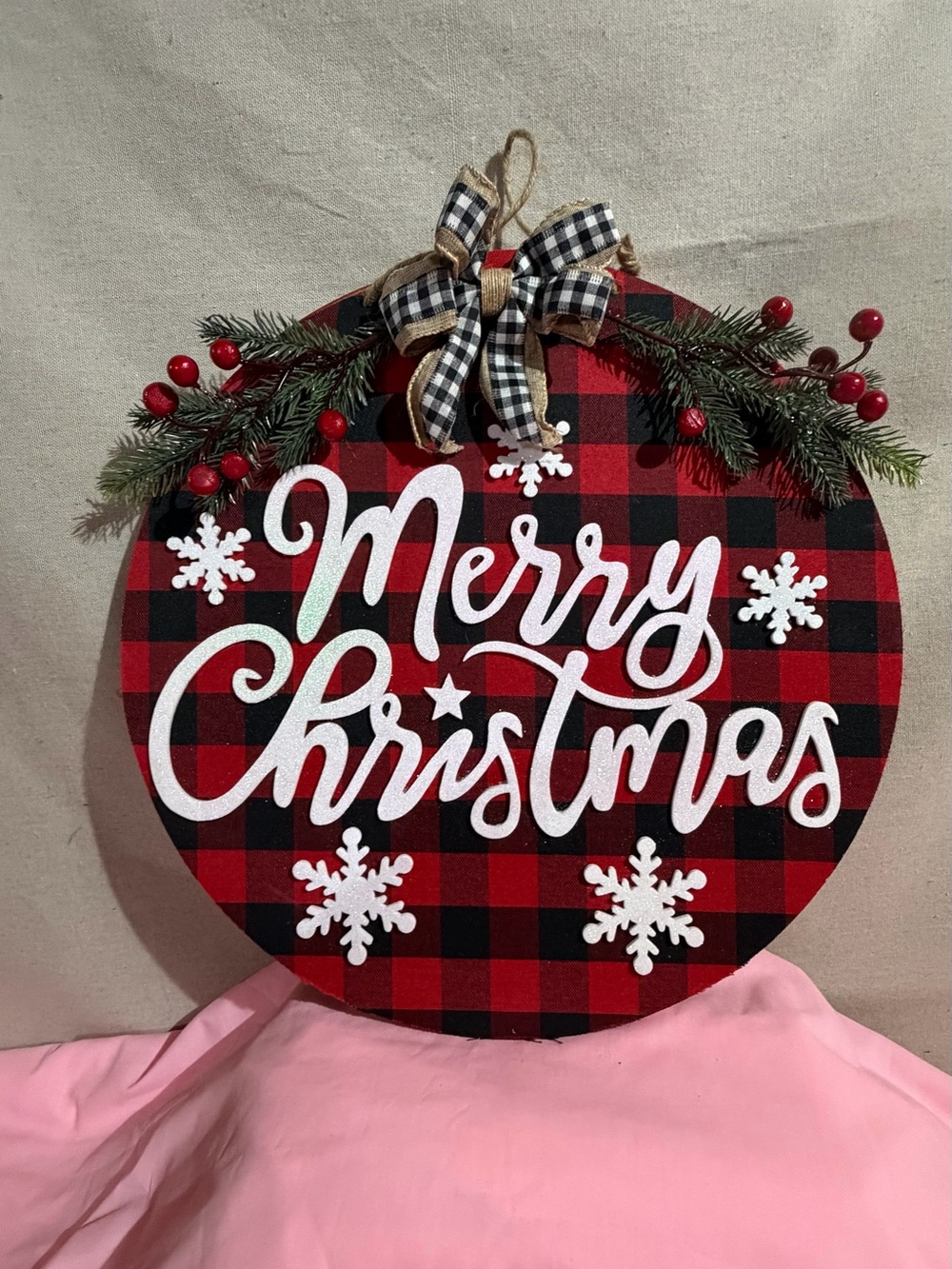 Plaid 'Merry Christmas' Round Hanging Sign - Red and Black